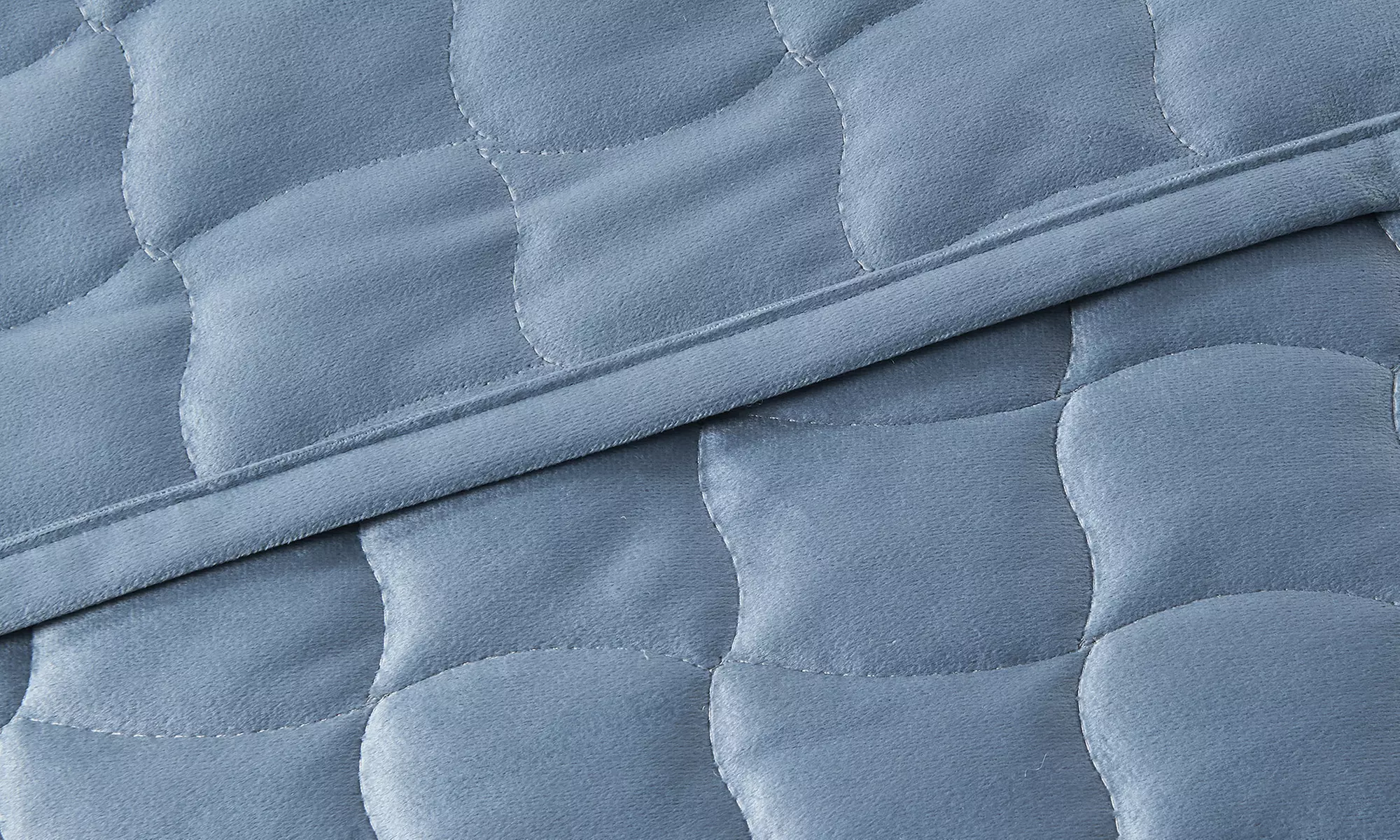 FreshFolds Luxury Velvet Stitched Quilt Set