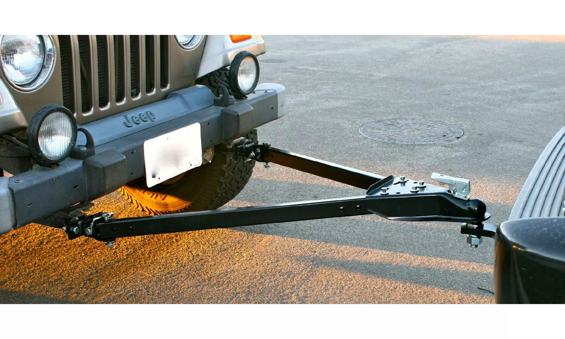 Adjustable Universal Vehicle Tow Bar (5000 lb Capacity) - Primary Image