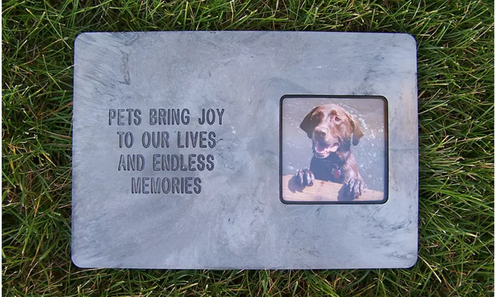 Outdoor Pet Memorial - Primary Image