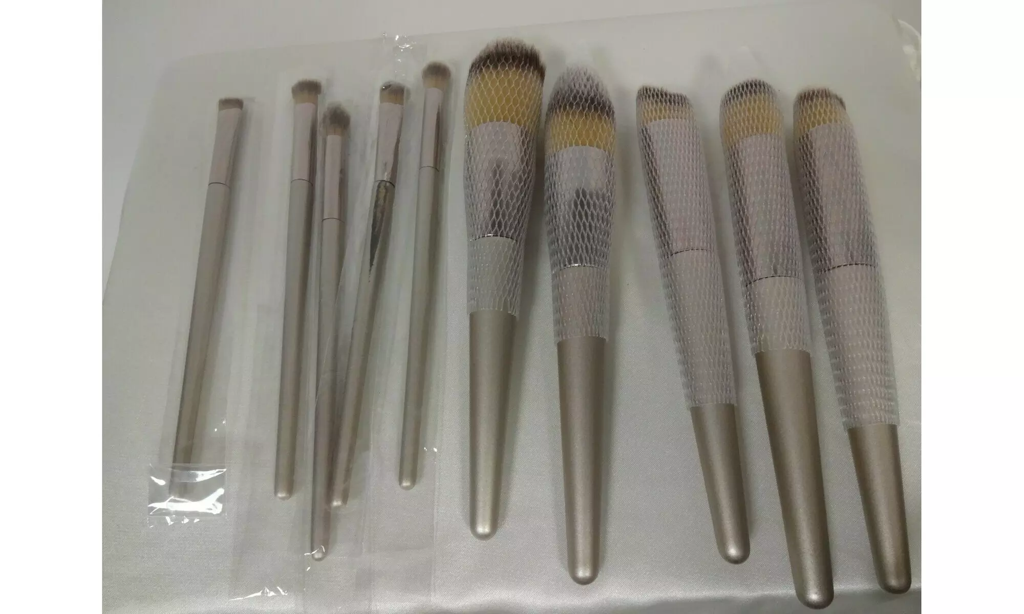 La Sante Jazlyn Professional Makeup Brush Set - 10 pieces - Primary Image
