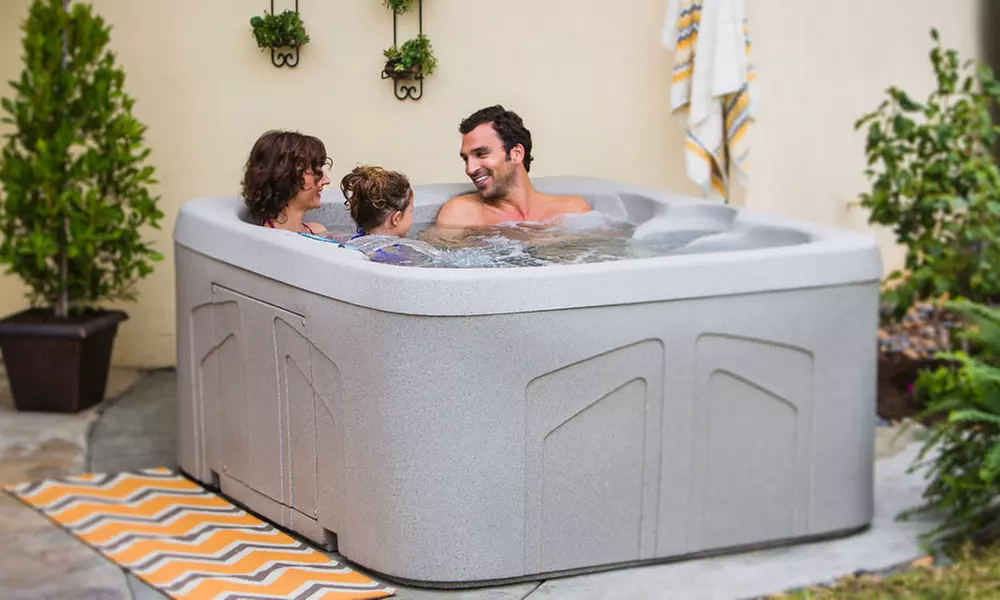 Lifesmart LS100DX 4-Person 20-Jet Plug & Play Spa - Primary Image