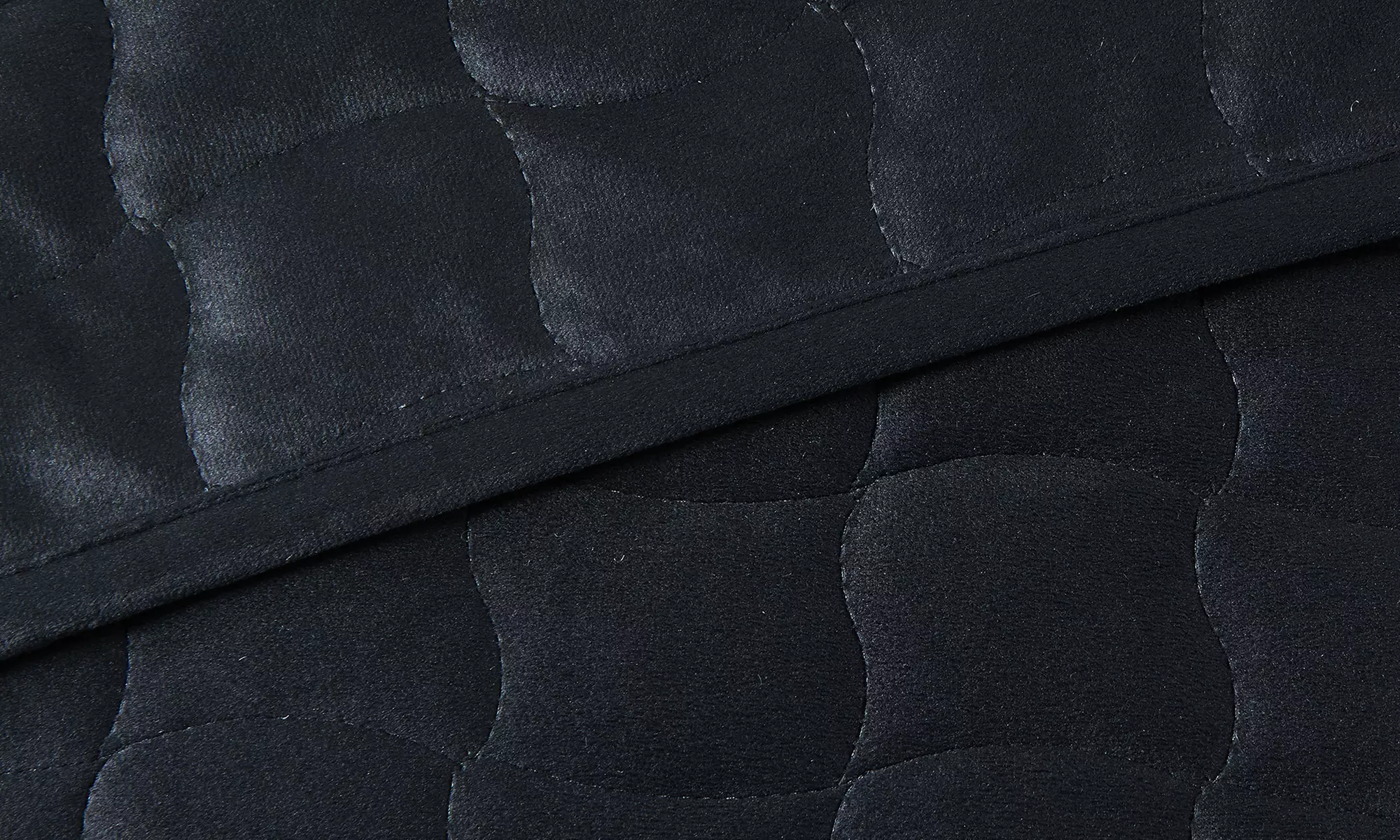 FreshFolds Luxury Velvet Stitched Quilt Set