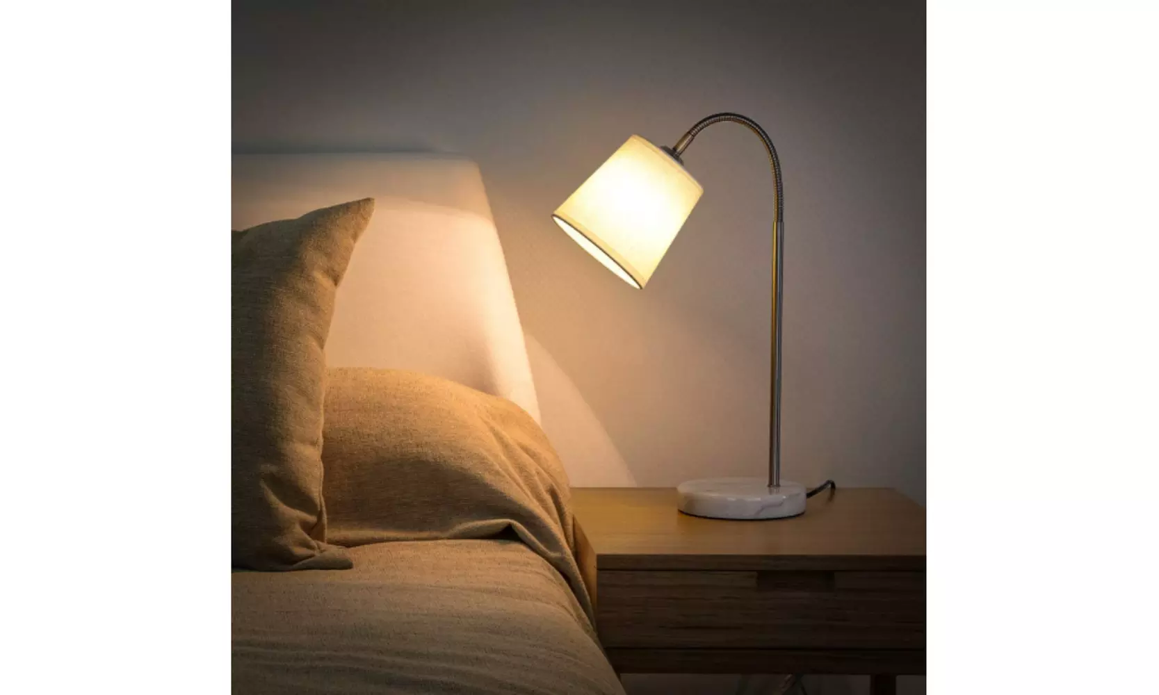 Creative table lamp Modern Bedside Light Fixtures for Bedroom Living Room