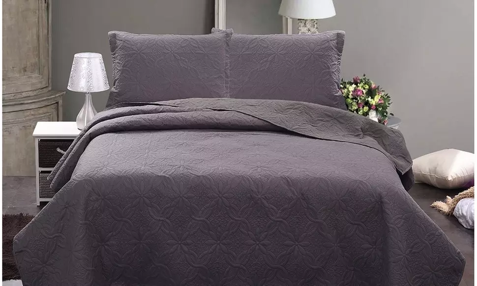 Three-Set J&V TEXTILES Simple Dream Quilt Collection - Bright Edition