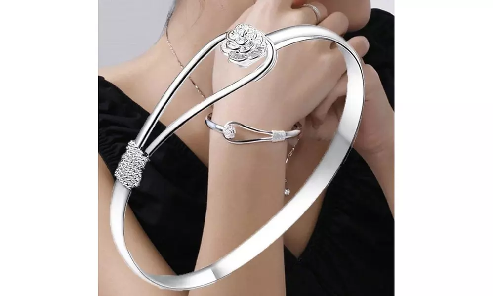 Cherry Blossom Single Thread Buckle Romantic Flower 925 Silver Plated Bracelet  - Primary Image