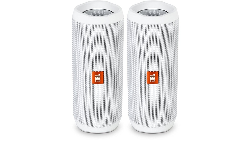 white jbl flip 4