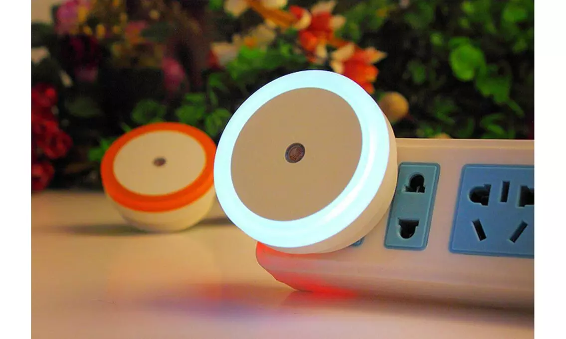 4-8 PCS Auto LED Light Induction Sensor Control Bedside Night Light In Wall Lamp