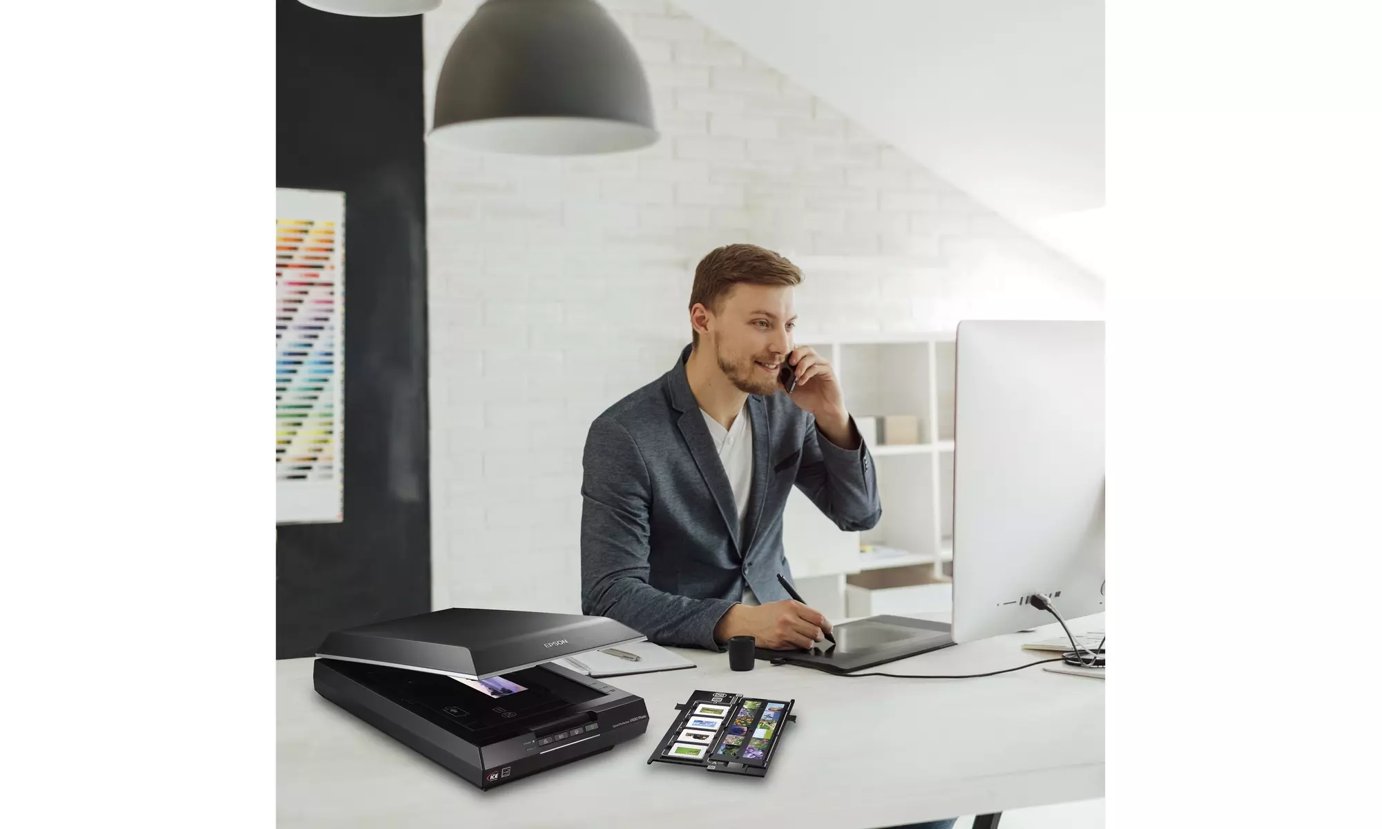 Epson Perfection V600 Photo, Image etc & Document Scanner (Black) New - Second Medium