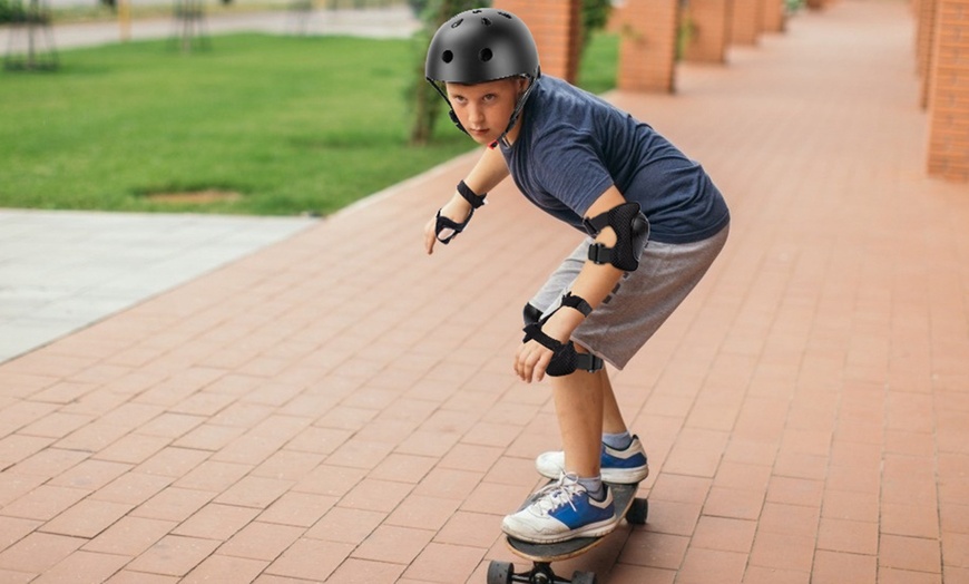 safety helmet and pads