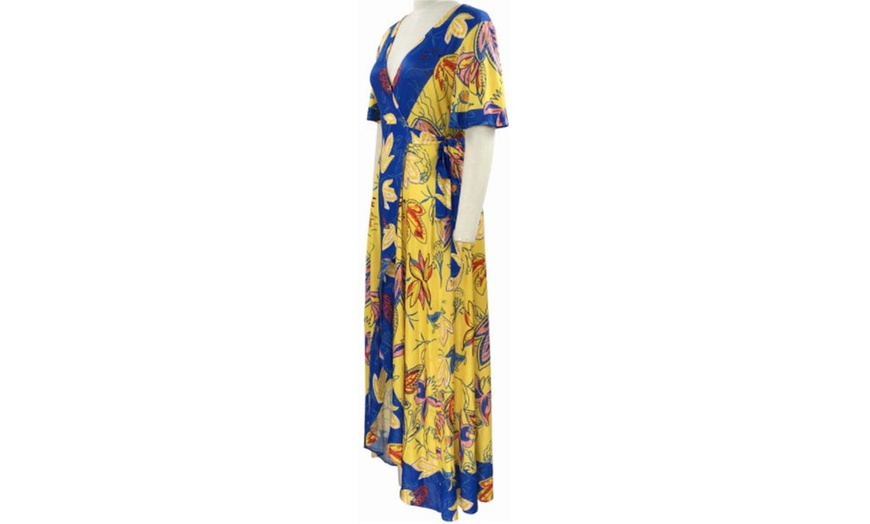 Image 3: Women's Short-sleeved Beach Skirt Sexy V Collar Swaggering Holiday Print Dress