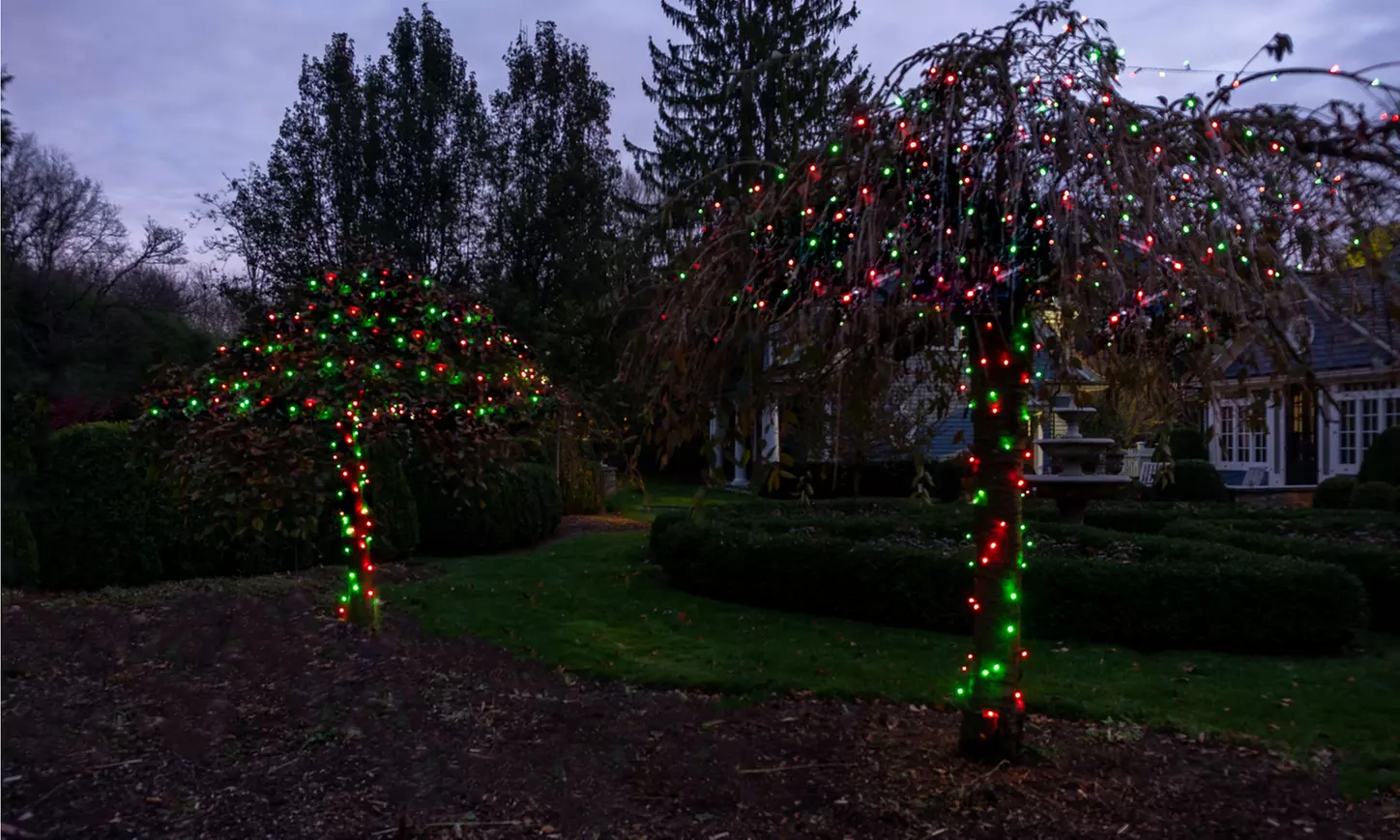 125LED Solar Powered String Lights. Multiple Colors & Quantities Available. 