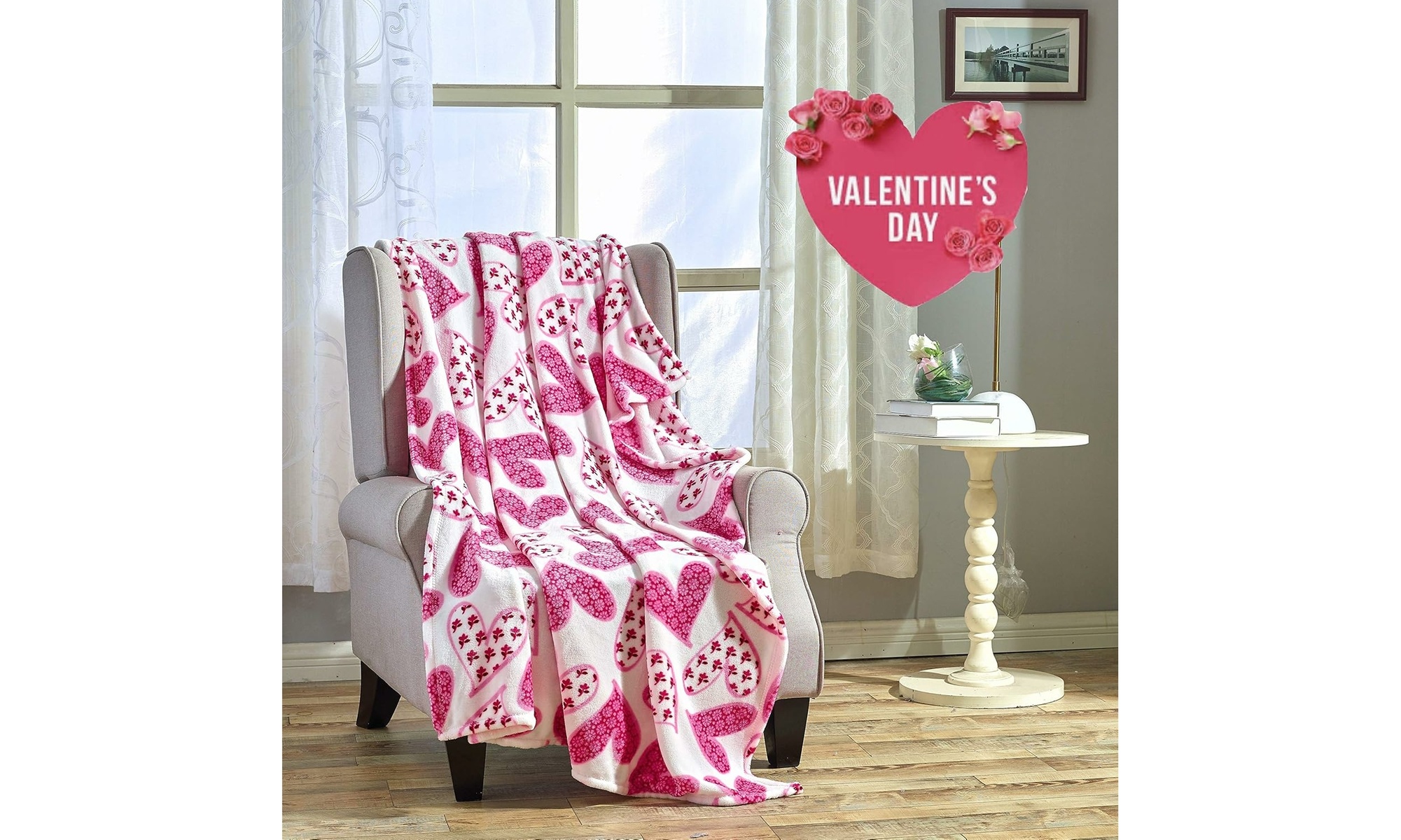 Ultra Plush Valentines Day Heart Themed Throw Blanket Soft Cozy Luxurious 50x60 - Primary Image