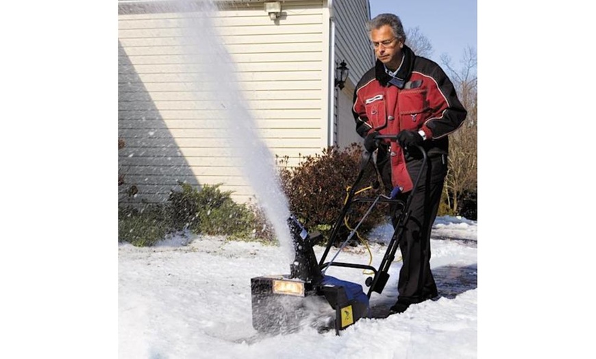 Snow Joe SJ623ERM Electric Single Stage Snow Thrower. Headlights