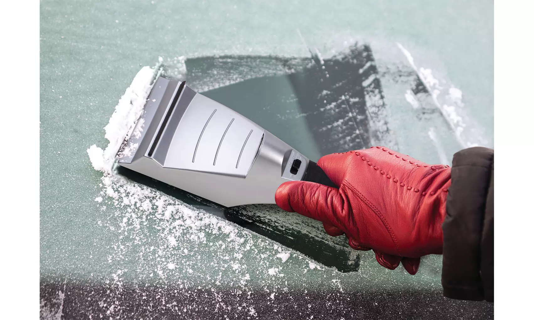 12V Heated Ice Scraper - Primary Image
