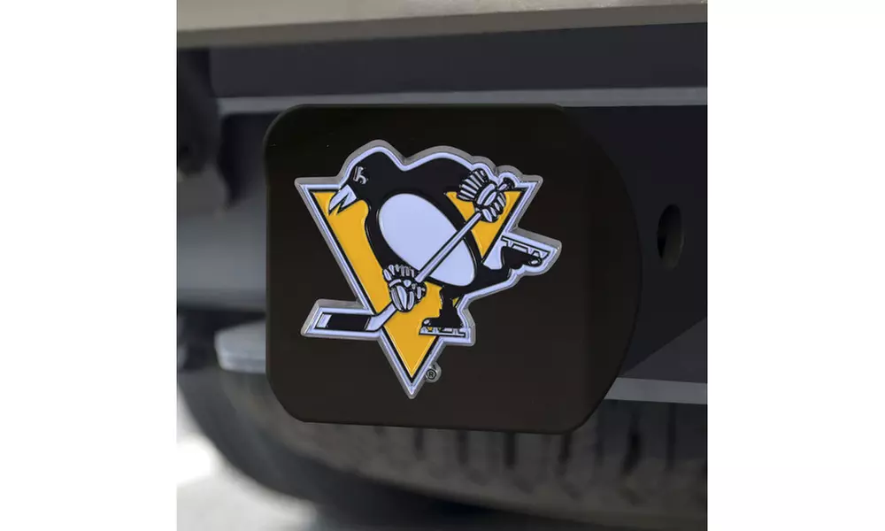 Fanmats NHL Black Hitch Cover with Color Emblem - Primary Image