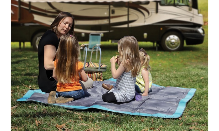 water resistant picnic blanket