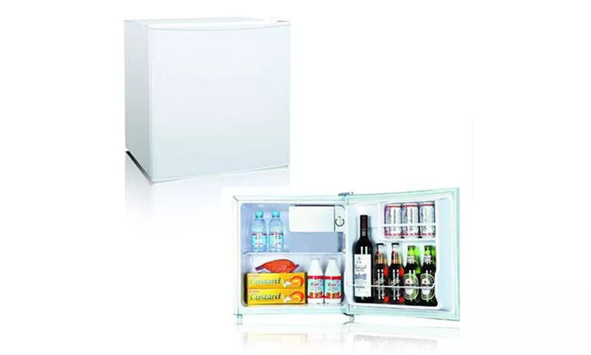 Midea Compact Single Reversible Door Refrigerator Freezer - Second Medium