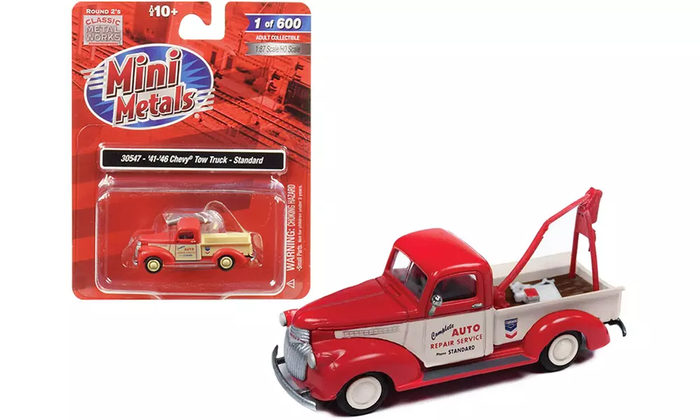 1941-1946 Chevrolet Tow Truck Standard Auto Repair Service (HO) Scale Model Car - Second Medium