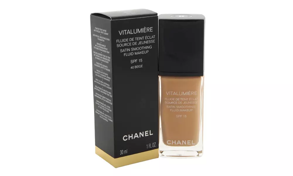 Chanel Vitalumiere Satin Smoothing  SPF 15  40 Beige  1 oz - Primary Image