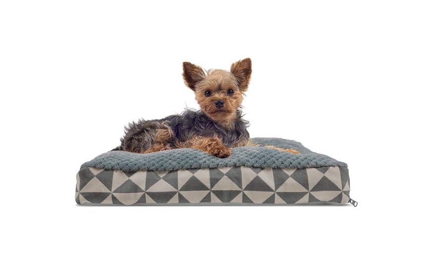 Furhaven Plush Top Kilim Deluxe Pillow Pet Bed Groupon