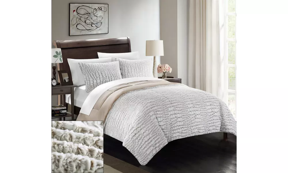 3 Pc Dundee Faux Fur With Mink like backing in Animal Skin Design Comforter Set - Primary Image