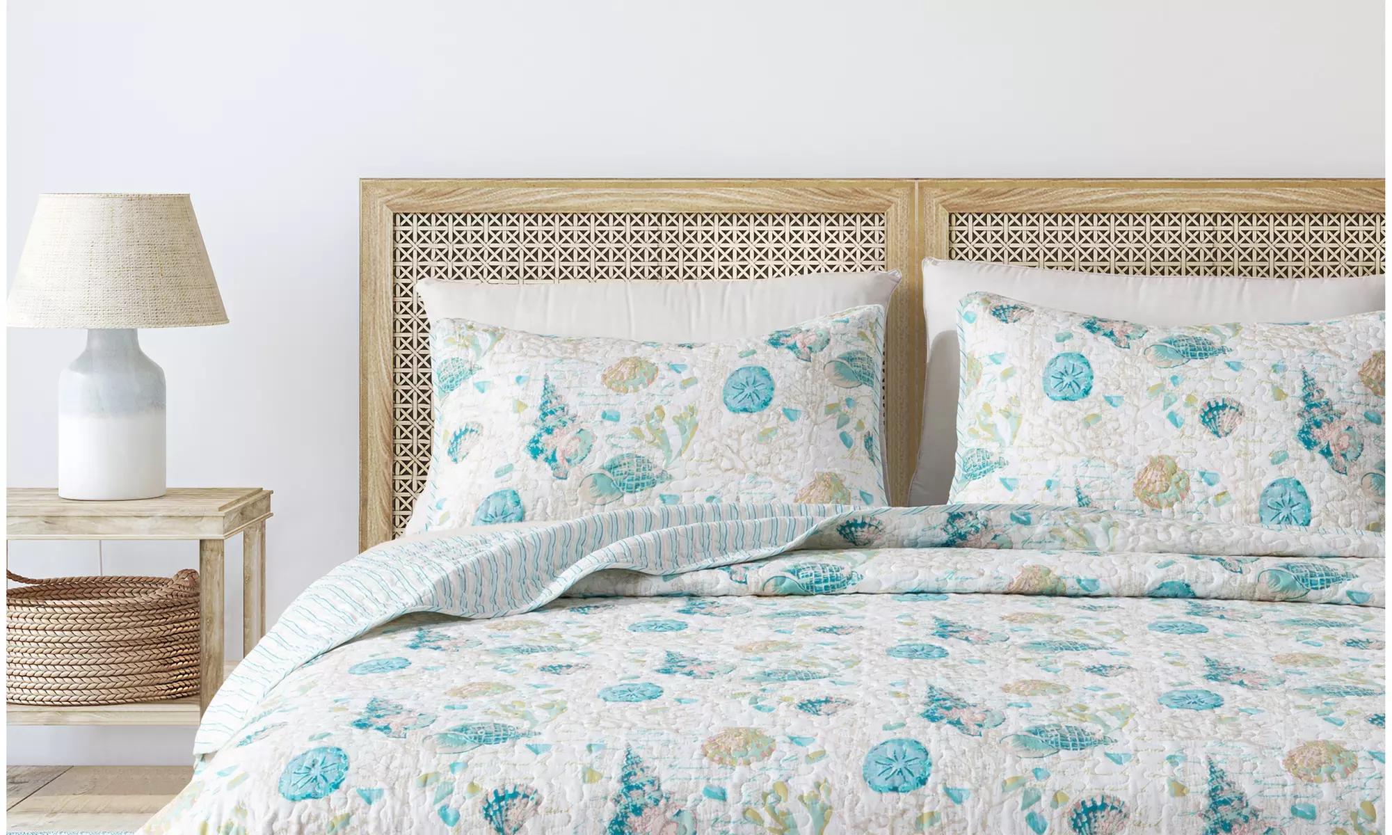 Nautical Microfiber Reversible Quilt Set With Shams