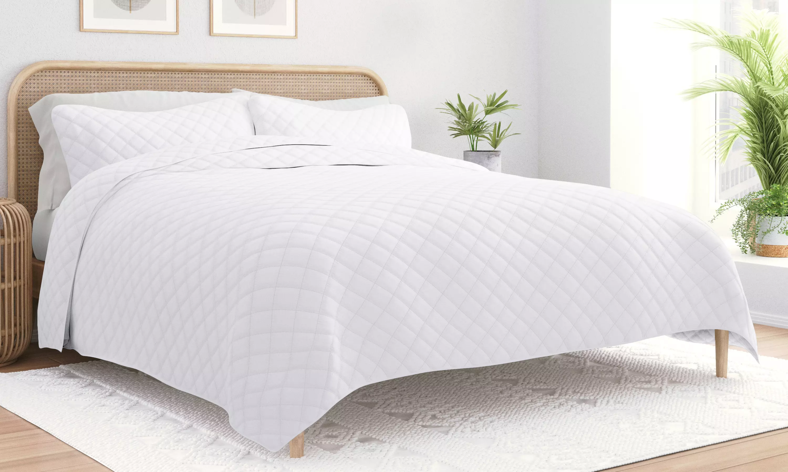 All Season 3 Piece Stitched Quilt Set with Shams