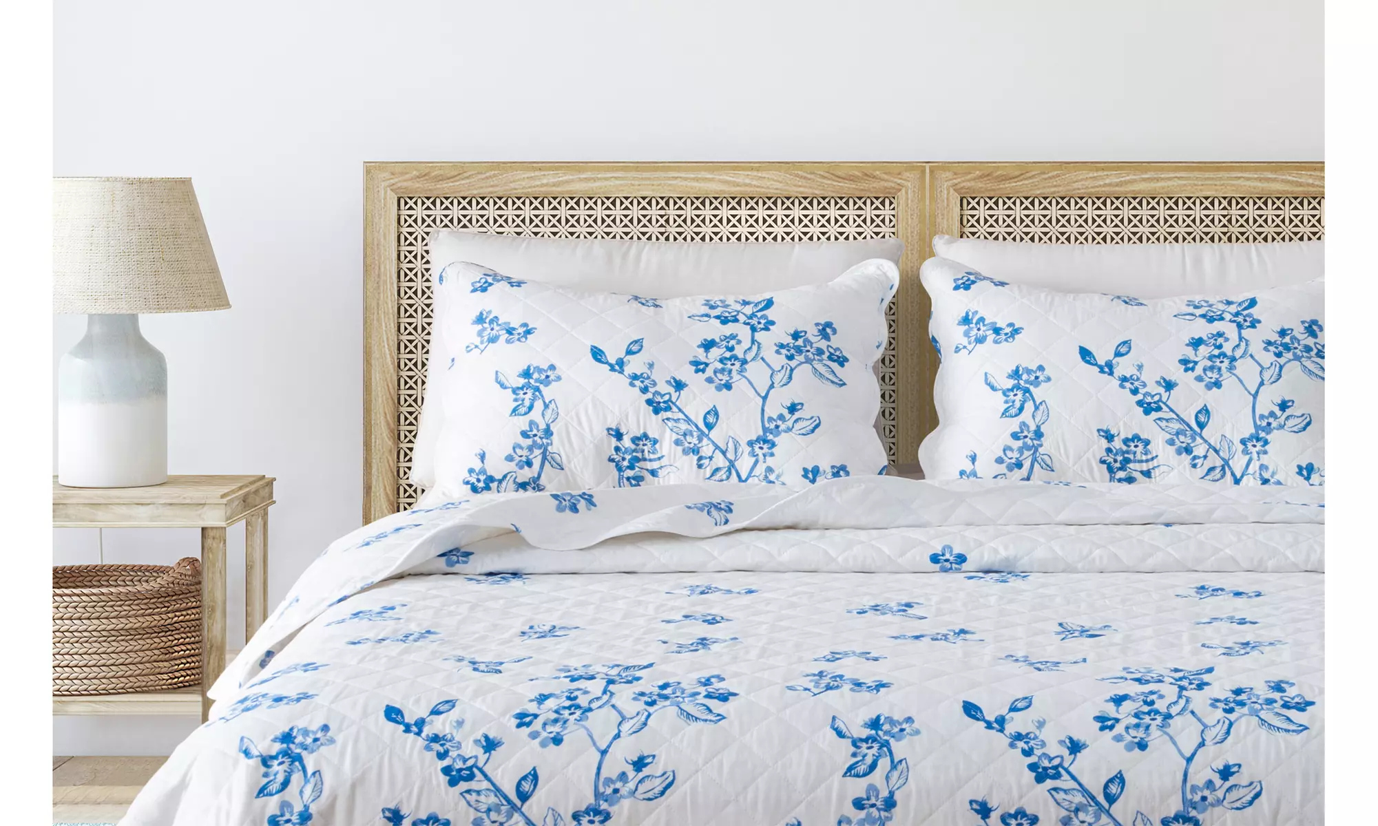 Intricate French Floral Design Microfiber Reversible Quilt Set With Shams