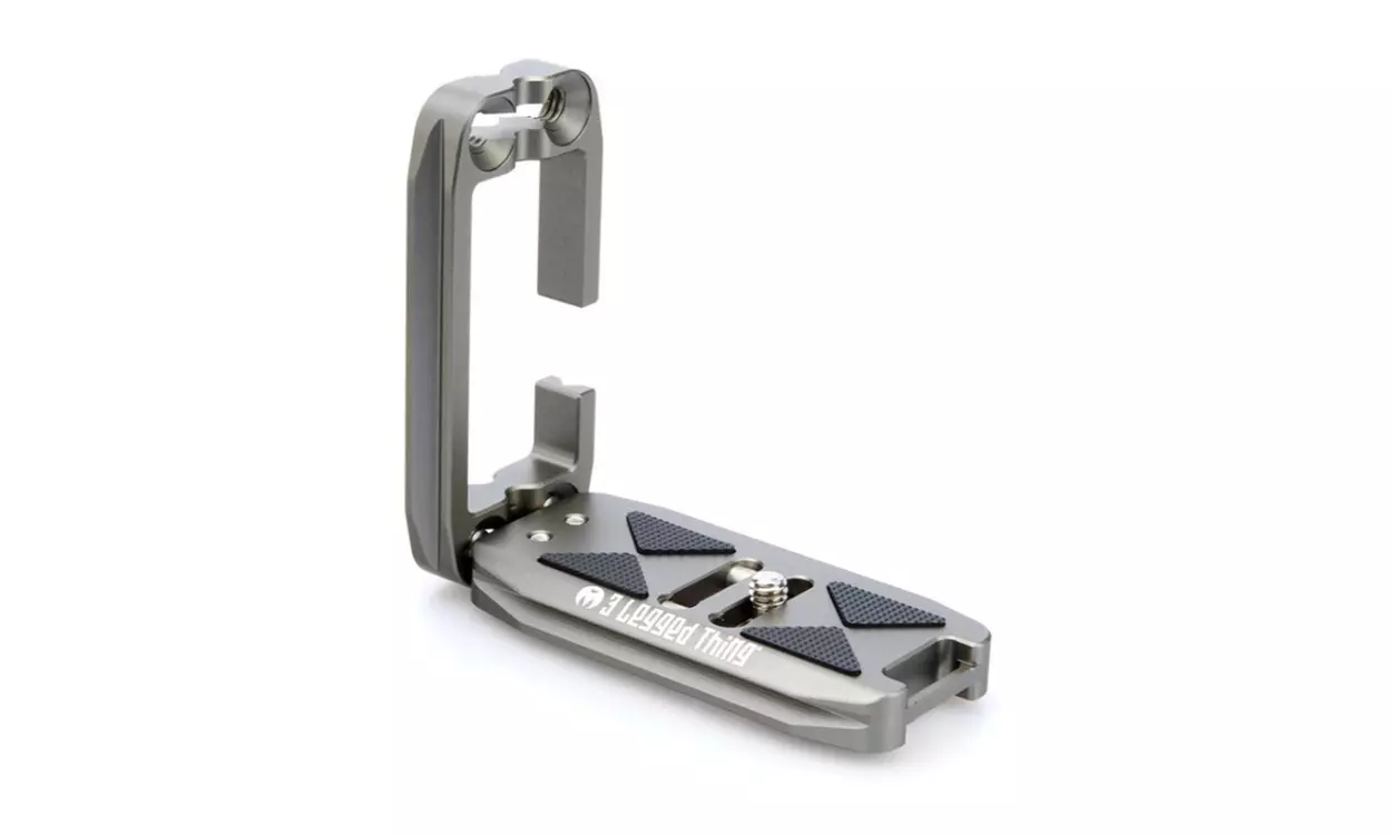 3 Legged Thing Ellie-G Universal Metallic Slate L-Bracket (Gray) - Primary Image
