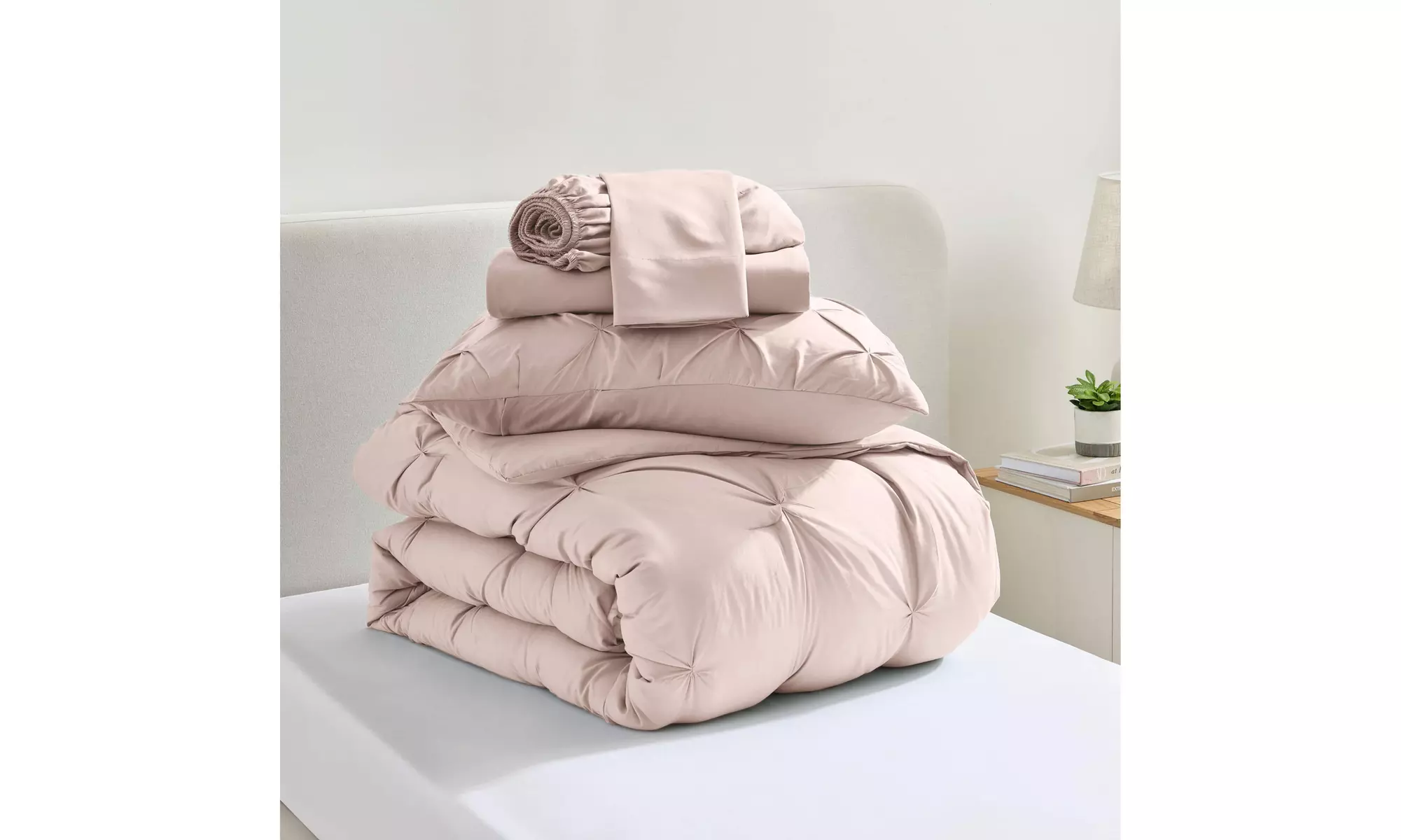 Nestl 5-7Pc Pinch Pleat  Bed in a Bag Set