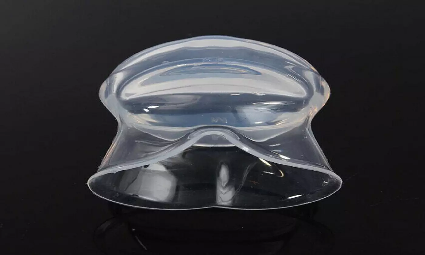 Anti Snoring Tongue Retainer Device Silicone Sleep Apnea Aid to Stop Snoring - Second Medium