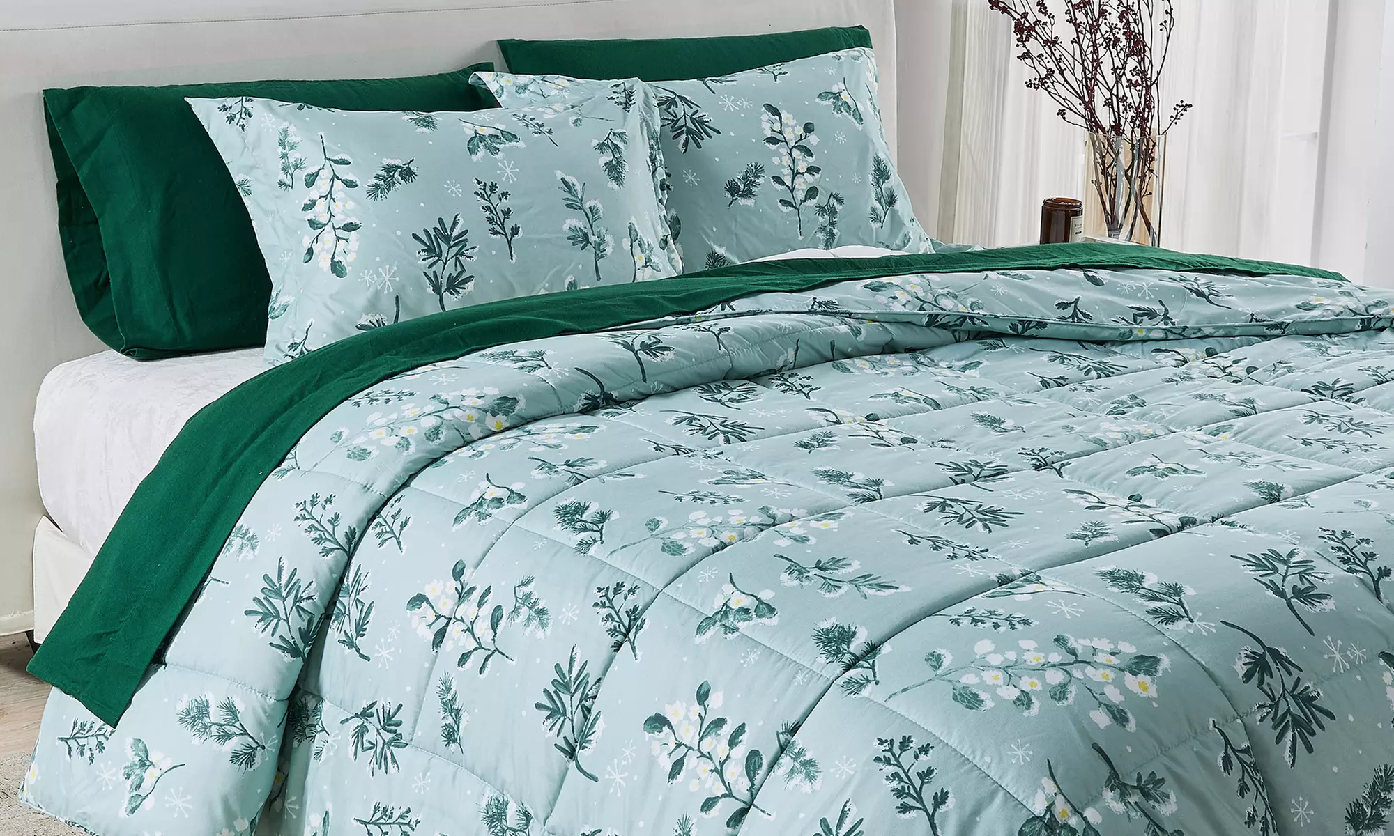 FreshFolds Reversible Winter Printed Down Alternative Comforter Set