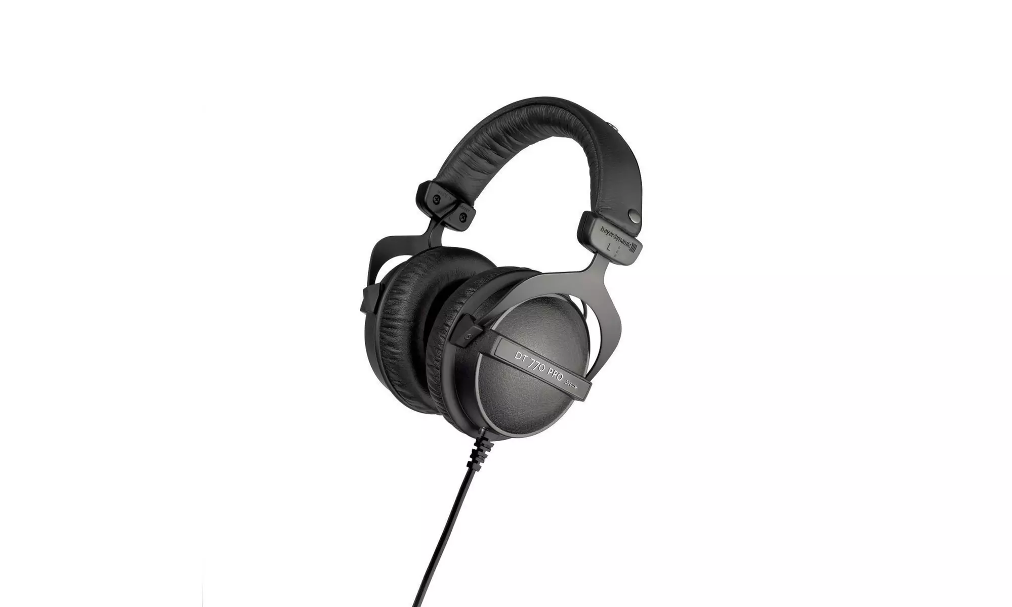 Beyerdynamic CREATOR PRO Bundle with DT 770 PRO Headphones and FOX USB Mic - Primary Image
