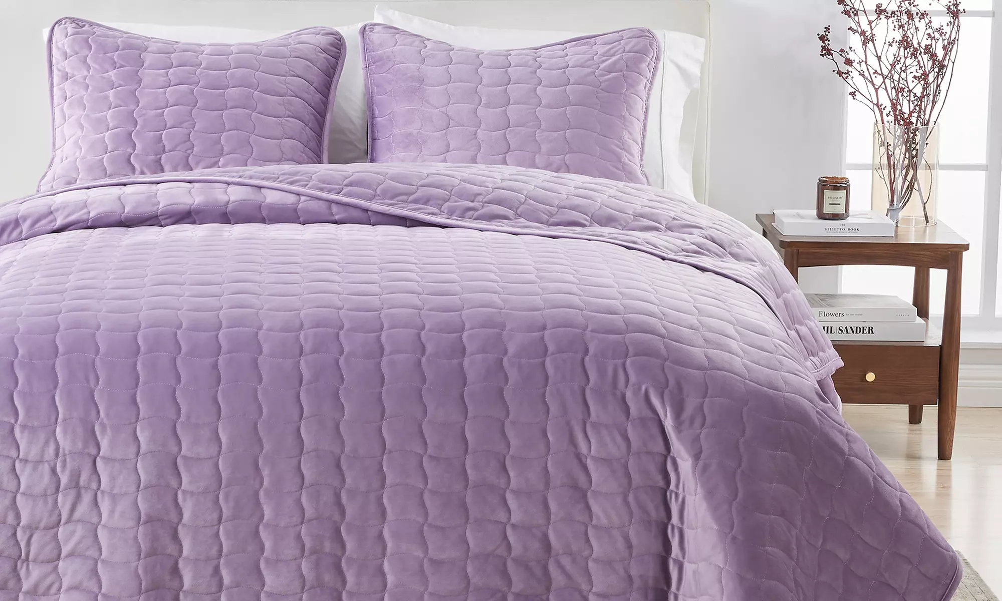 FreshFolds Luxury Velvet Stitched Quilt Set