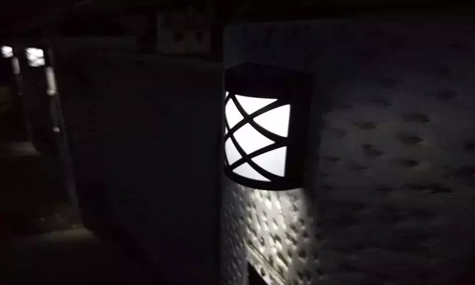 Spotlight Solar Wall Light In Lattice Design