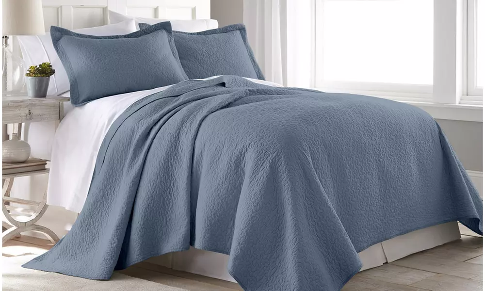 Rebecca Bedspread Coverlet Quilt Set, 100% Cotton (3-Piece) - Primary Image