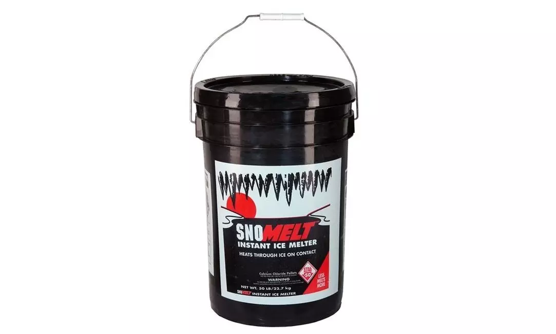 SnoMelt S5042S 50 lbs Calcium Chloride Pellet Pail - Primary Image