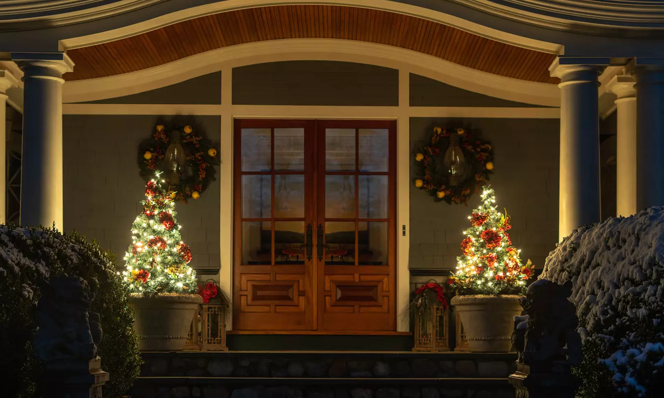 125LED Solar Powered String Lights. Multiple Colors & Quantities Available. 