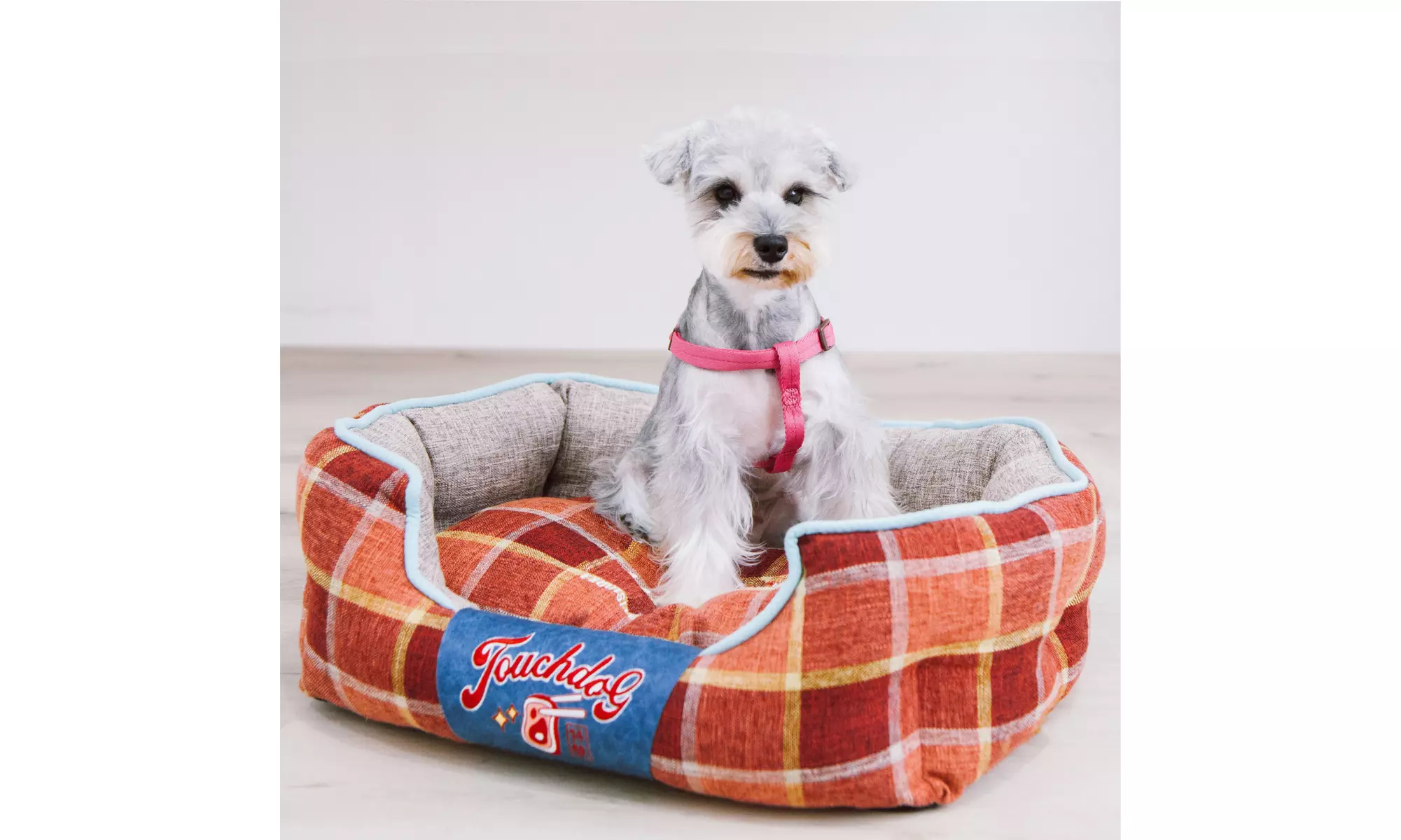 Touchdog 'Archi-Checked' Designer Plaid Oval Dog Bed - Primary Image