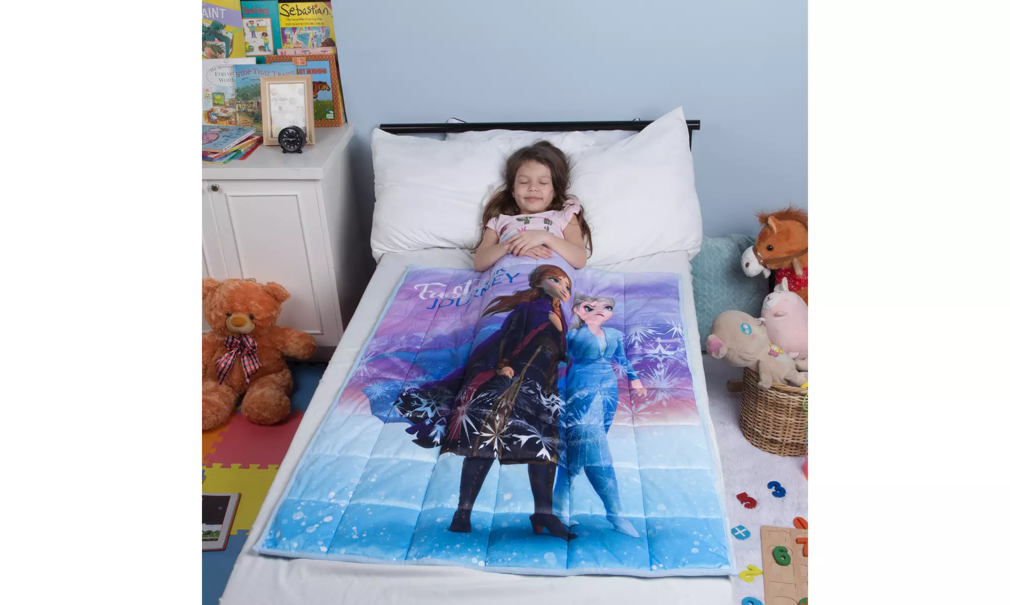 Disney Frozen 2 Kids Weighted Blanket, Super Soft Plush, 36x48", 4.5lbs - Primary Image