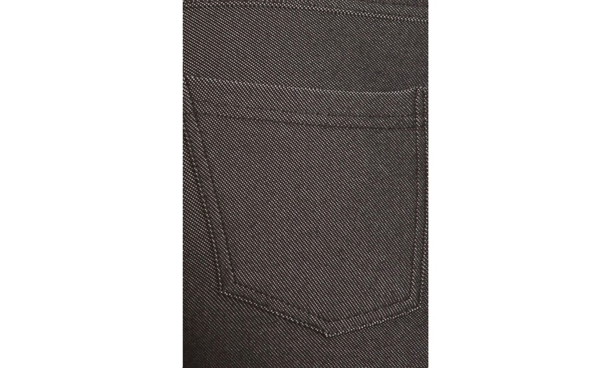 Image 8: Women's Stretchy 5 Pocket Classic Bermuda Shorts