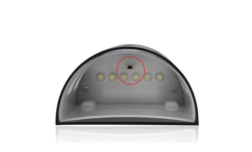 Image 6: Spotlight Solar Wall Light In Lattice Design