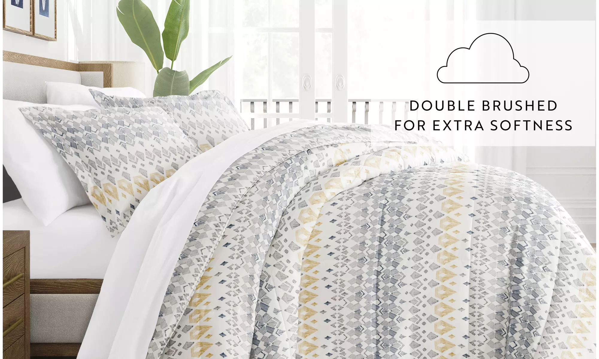 iEnjoy Home Down Alternative Patterned All Season Comforter Set