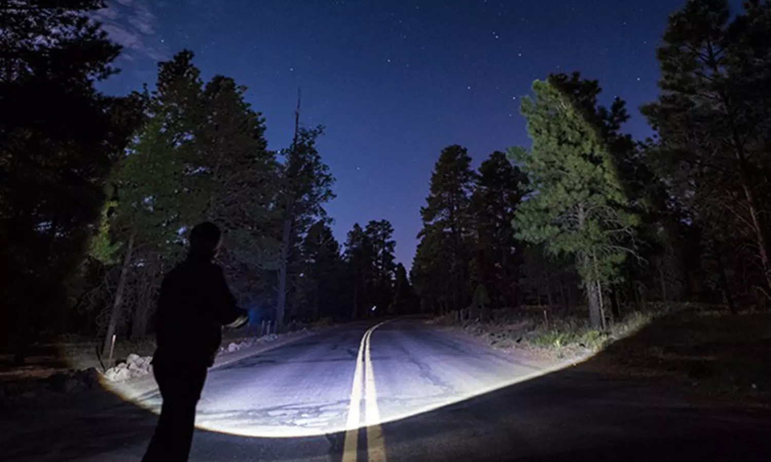 Army Gear 500-Lumen Tactical Military Flashlight Set with Carrying Case (3-Piece - Second Medium