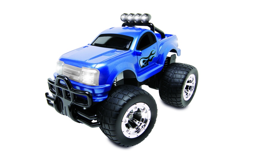 Rally stomper best sale remote control truck