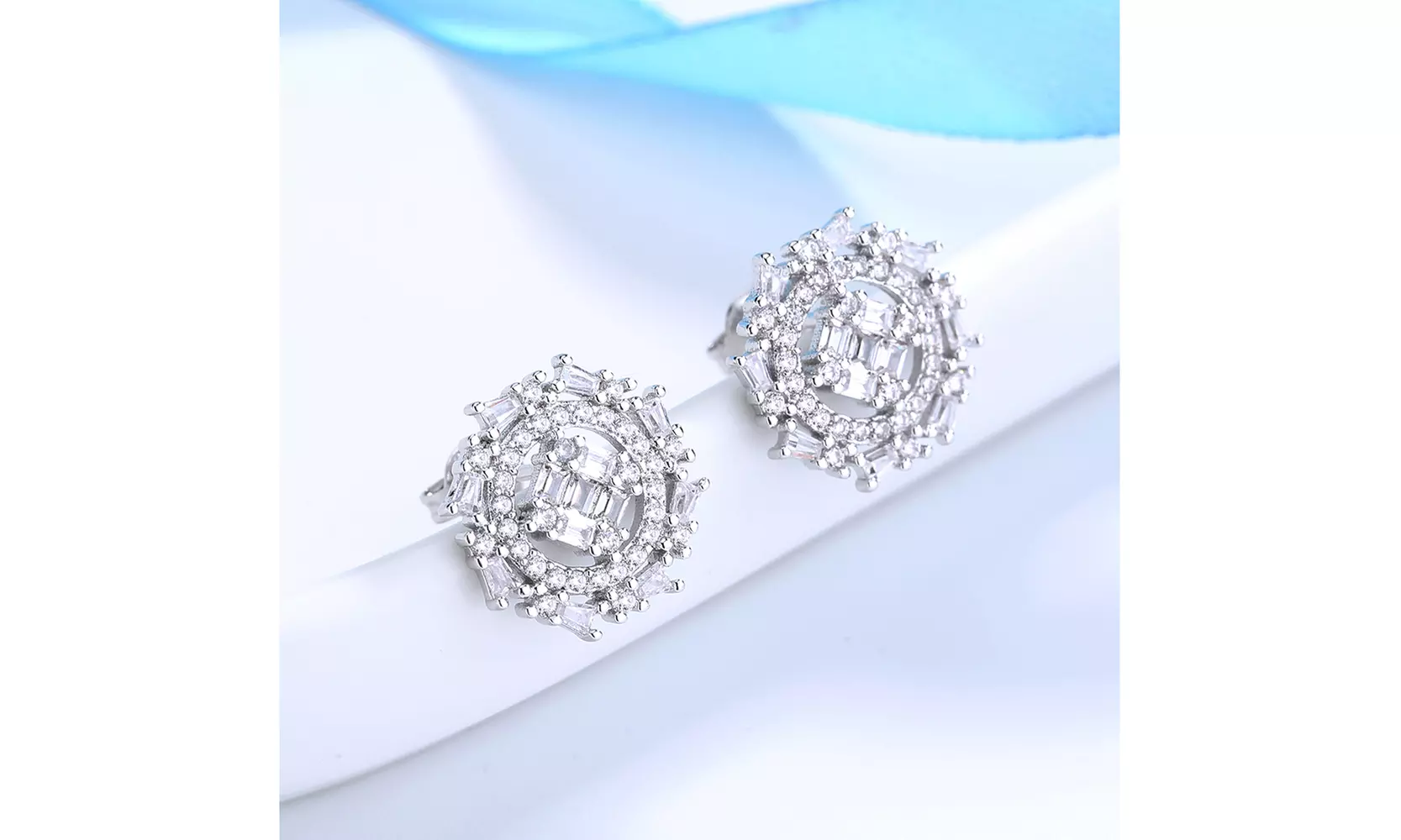 Sterling Silver Shooting Star Studs with crystals from Swarovski