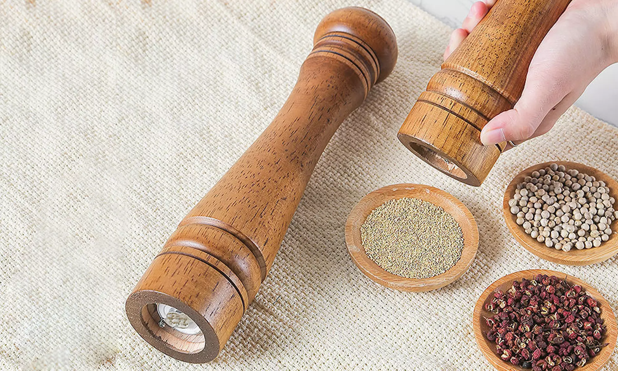 2 Pcs Kitchen Wooden Salt and Pepper Grinder with base Adjustable Coarseness - Primary Image