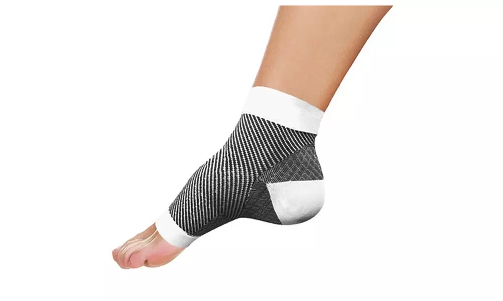 Premium Medical Grade Plantar Fasciitis Compression Foot Sleeve - Primary Image