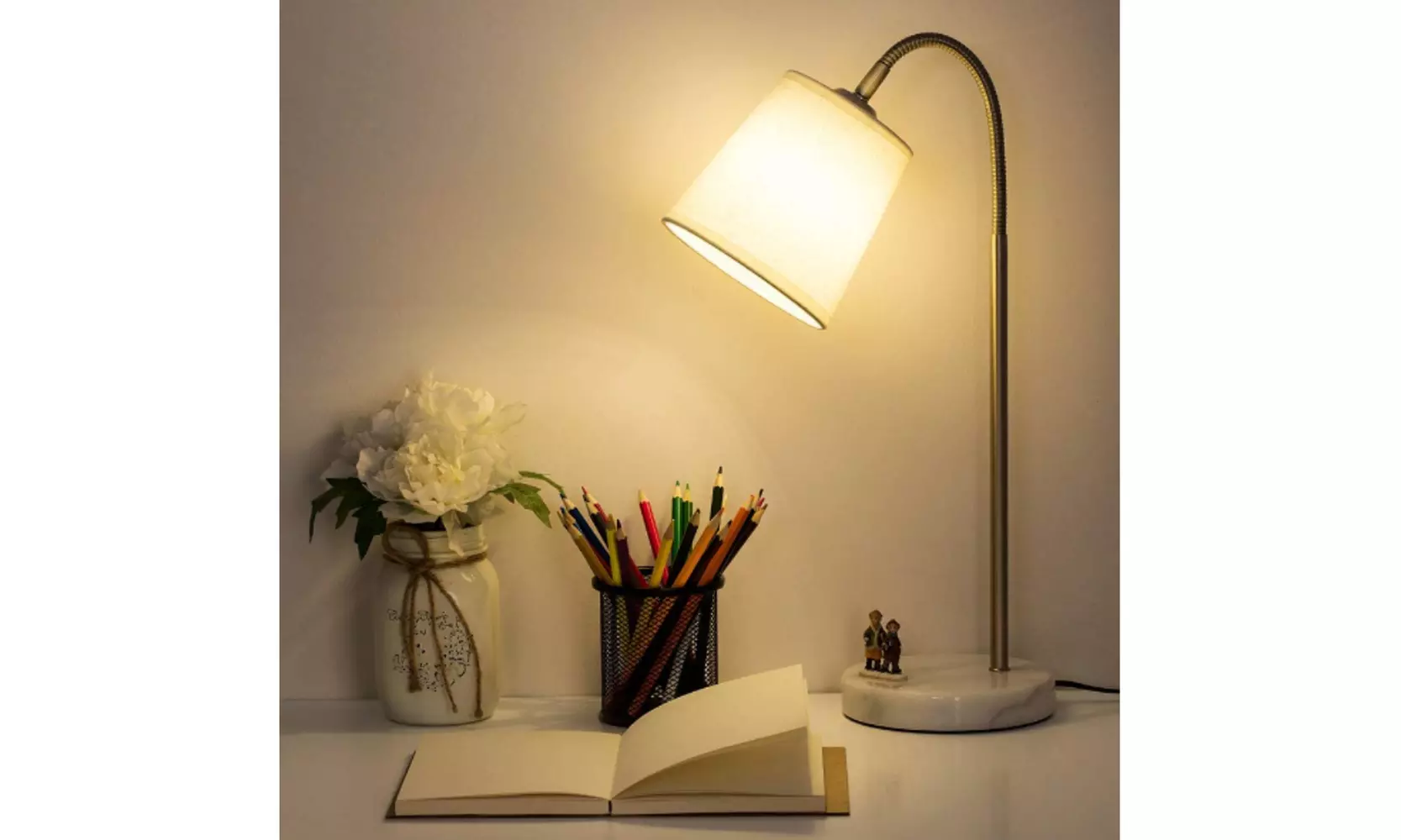 Creative table lamp Modern Bedside Light Fixtures for Bedroom Living Room