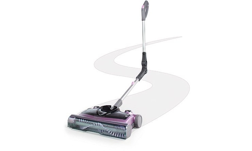 Sweeping vacuum cleaner